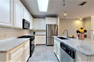 2104 Gillette St, Houston, TX 77006 - Photo 18