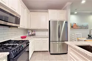 2104 Gillette St, Houston, TX 77006 - Photo 16