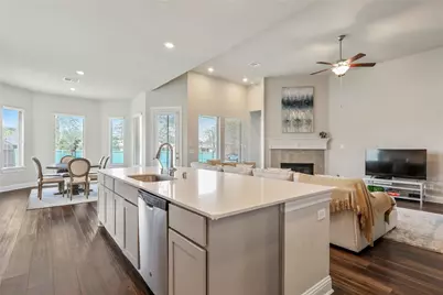 50 Wyatt Oaks Drive, The Woodlands, TX 77375 - Photo 12