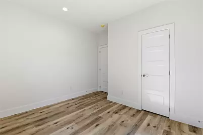 11917 N Hoa Sen Circle, Houston, TX 77072 - Photo 32