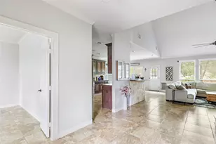 1922 Shark Ct, Crosby, TX 77532 - Photo 6