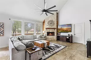 1922 Shark Ct, Crosby, TX 77532 - Photo 8