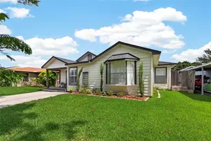 7615 Azalea St, Houston, TX 77023 - Photo 2