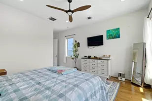 215 Avondale St, Houston, TX 77006 - Photo 22