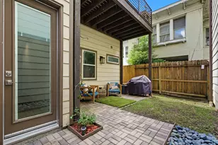 215 Avondale St, Houston, TX 77006 - Photo 26