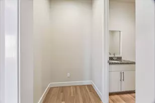 1902 Fletcher St, Houston, TX 77009 - Photo 18
