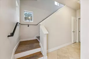 1902 Fletcher St, Houston, TX 77009 - Photo 6