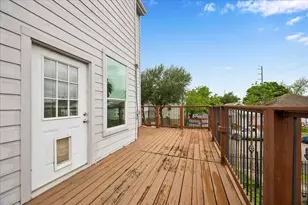 1902 Fletcher St, Houston, TX 77009 - Photo 16