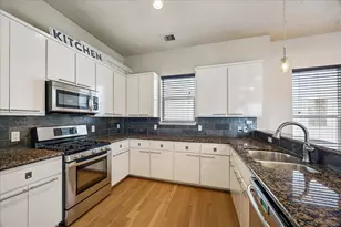 1902 Fletcher St, Houston, TX 77009 - Photo 4