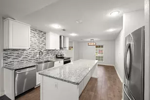 2909 Livingston Dr, Pearland, TX 77584 - Photo 8
