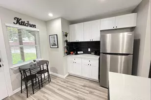 4326 Alconbury Ln, Houston, TX 77021 - Photo 6