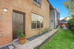5300 Feagan St, Houston, TX 77007 - Photo 2