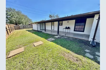 7203 Addicks Clodine Road, Houston, TX 77083 - Photo 20