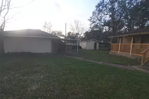 1233 Caldwell Rd, Angleton, TX 77515 - Photo 6