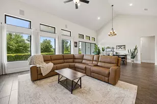 10102 S Goshawk Trl, Conroe, TX 77385 - Photo 6