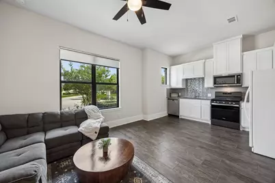10102 S Goshawk Trail, Conroe, TX 77385 - Photo 18