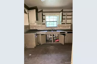 360 L R Outlaw Lane, Cleveland, TX 77328 - Photo 2