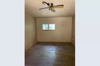 360 L R Outlaw Lane, Cleveland, TX 77328 - Photo 8