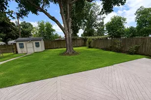 10415 Norton Dr, Houston, TX 77043 - Photo 18
