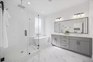 7702 Sky Dweller Dr, Houston, TX 77055 - Photo 32