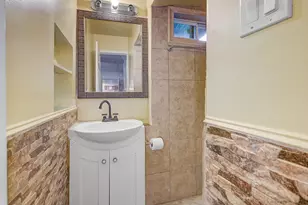 8622 Rayson Rd, Houston, TX 77080 - Photo 16