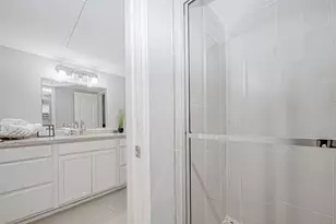 1860 White Oak Dr, Houston, TX 77009 - Photo 38