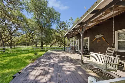 302 Bluebonnet Bend, Sheridan, TX 77475 - Photo 20