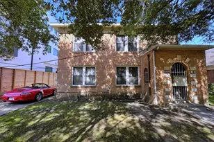 2406 Brun St, Houston, TX 77019 - Photo 2