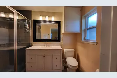 9646 Meadowland Drive, Houston, TX 77063 - Photo 24