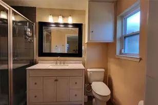 9646 Meadowland Dr, Houston, TX 77063 - Photo 24