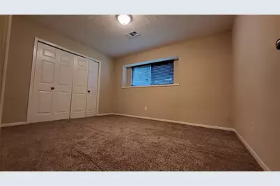 9646 Meadowland Drive, Houston, TX 77063 - Photo 16