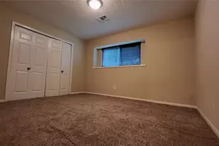 9646 Meadowland Dr, Houston, TX 77063 - Photo 16