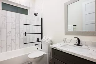 917 Thompson St, Houston, TX 77007 - Photo 12
