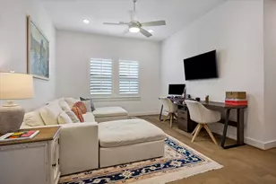 1729 Leilani Dr, Houston, TX 77055 - Photo 26