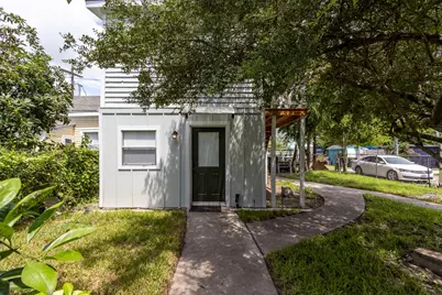 1820 Avenue M, Galveston, TX 77550 - Photo 26