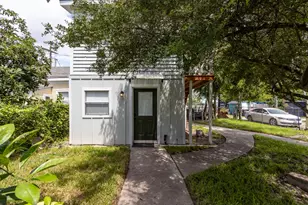 1820 Avenue M, Galveston, TX 77550 - Photo 26