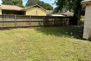 1908 Oregon St, Baytown, TX 77520 - Photo 10