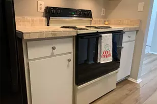 10049 Westpark Dr, Houston, TX 77042 - Photo 18