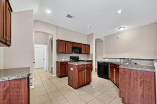 16007 Hidden Manor Dr, Houston, TX 77049 - Photo 16