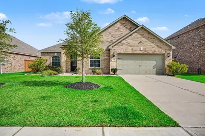13718 Gaff Rig Drive, Texas City, TX 77539 - Photo 2