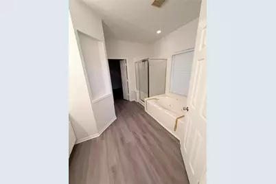 17407 S Sienna Cove Lane, Houston, TX 77083 - Photo 18