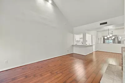 2100 Tanglewilde Street #318, Houston, TX 77063 - Photo 4
