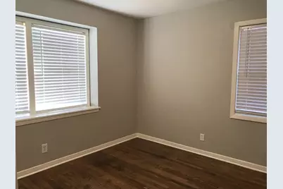 5622 Southbrook Drive, Houston, TX 77033 - Photo 6