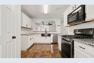 9331 Garfield Park Lane, Houston, TX 77075 - Photo 12