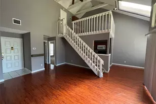 8479 Sands Point Dr, Houston, TX 77036 - Photo 2
