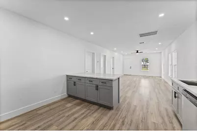 254 Independence Parkway N, Baytown, TX 77520 - Photo 10