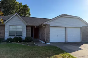 10840 E Idlewood Dr, La Porte, TX 77571 - Photo 1
