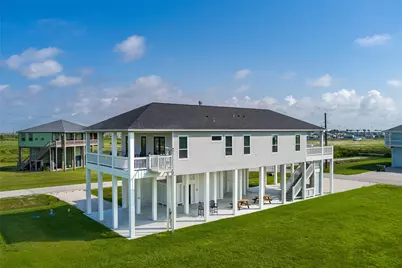 821 Casa Drive, Crystal Beach, TX 77650 - Photo 4