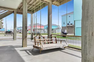 816 S Crystal Beach Rd, Port Bolivar, TX 77650 - Photo 10