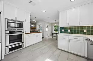 2444 Brookmere Dr, Houston, TX 77008 - Photo 14